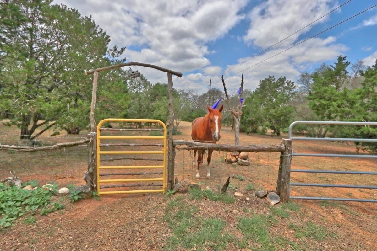 约翰逊城Three Horses Ranch别墅 外观 照片